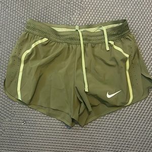 Nike Running Shorts WS Olive Green